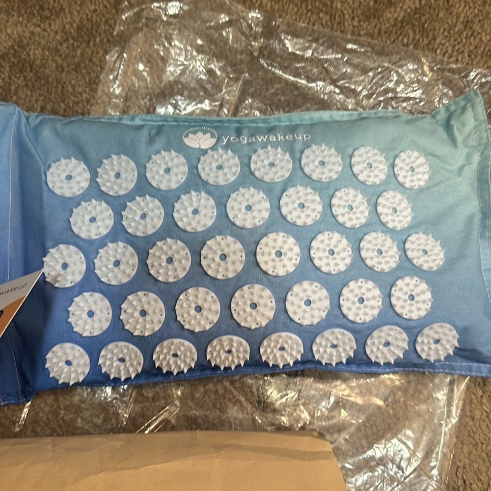 NWT Yogawakeup Acupressure Pillow